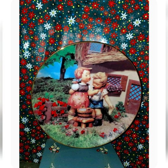 M.J. Hummel Squeaky Clean Danbury Collectible Plate 8'' H2186 Porcelain - Picture 1 of 4